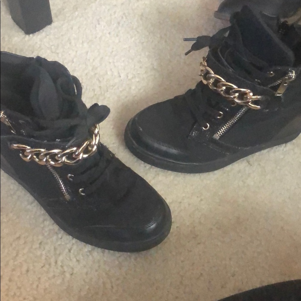 Wedge sneakers